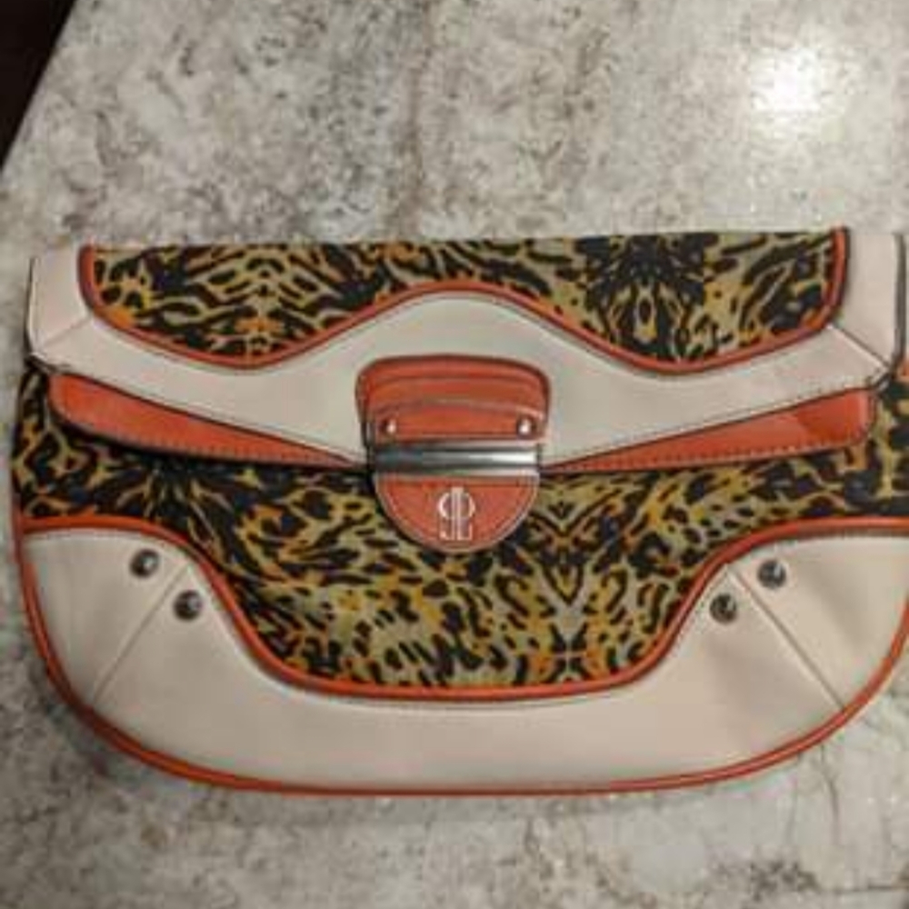 JLO Clutch